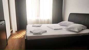 Chic Sea View Apartment Mamaia