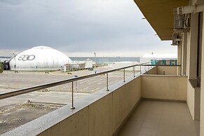 Chic Sea View Apartment Mamaia