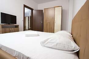 Chic Sea View Apartment Mamaia