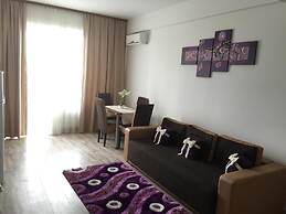 Chic Sea View Apartment Mamaia