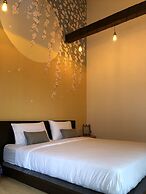 Aiims Tales Canal Boutique House