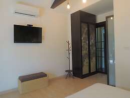 Aiims Tales Canal Boutique House