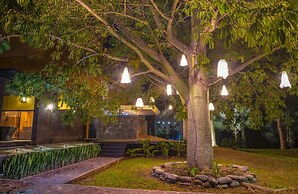 Casa Ave del Risco (Villa con río y cascada al interior)