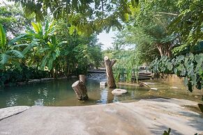 Casa Ave del Risco (Villa con río y cascada al interior)