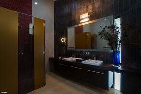 Casa Ave del Risco (Villa con río y cascada al interior)