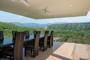 Casa Ave del Risco (Villa con río y cascada al interior)