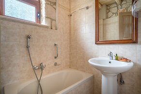 Myrties stone houses