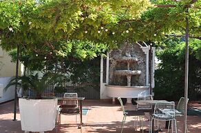 Casa Lirio Hotel Boutique