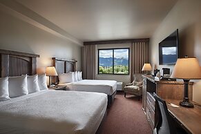 Glacier International Lodge