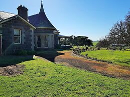 Coragulac House Cottages