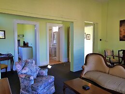 Coragulac House Cottages