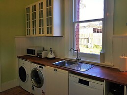 Coragulac House Cottages