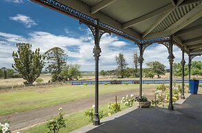 Coragulac House Cottages