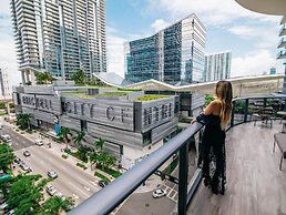 SLS LUX Brickell