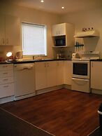 Christchurch City & Country Cottages - Nut Point Cottage