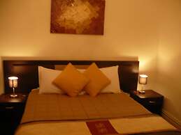 Christchurch City & Country Cottages - Brockworth Cottage