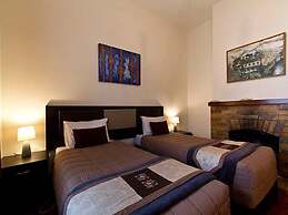 Christchurch City & Country Cottages - Brockworth Cottage