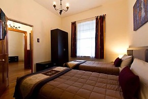 Christchurch City & Country Cottages - Brockworth Cottage