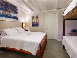 Eagle's Base Villa & Cottage