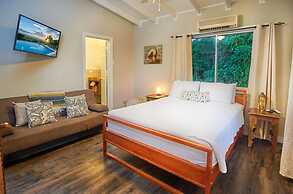 Eagle's Base Villa & Cottage