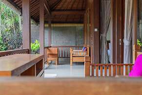 Sari Bamboo Bungalows