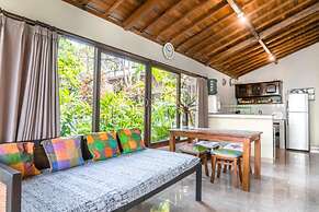 Sari Bamboo Bungalows