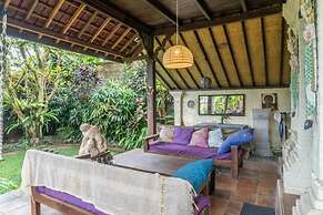 Sari Bamboo Bungalows