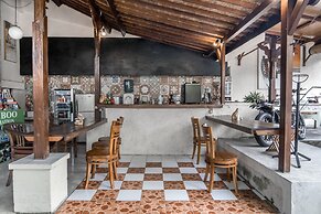 Sari Bamboo Bungalows