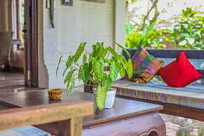 Sari Bamboo Bungalows