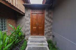 Sari Bamboo Bungalows