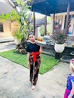 Sari Bamboo Bungalows