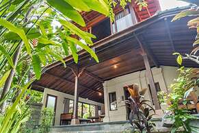 Sari Bamboo Bungalows