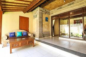 Sari Bamboo Bungalows