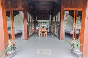 Sari Bamboo Bungalows