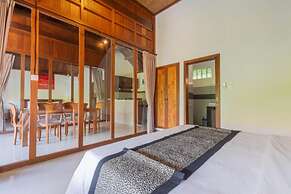 Sari Bamboo Bungalows