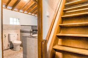 Sari Bamboo Bungalows