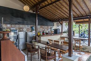 Sari Bamboo Bungalows