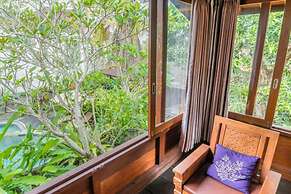 Sari Bamboo Bungalows