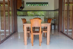 Sari Bamboo Bungalows