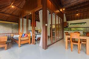 Sari Bamboo Bungalows