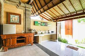 Sari Bamboo Bungalows