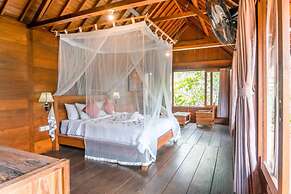 Sari Bamboo Bungalows