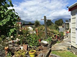 Kokatahi Valley Country Inn