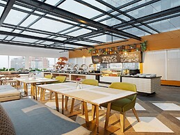 MaxOneHotels.com at Platinum Hayam Wuruk Jakarta