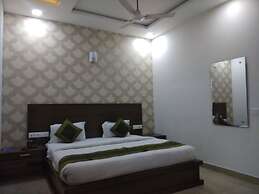 Hotel heaven and Resort