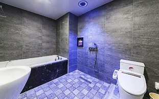 Bentley Business Hotel