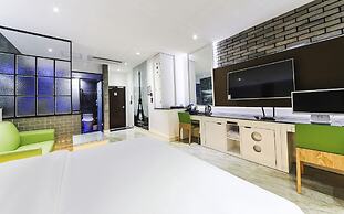 Bentley Business Hotel