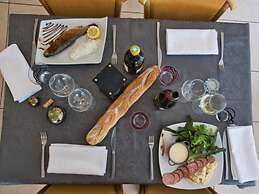Hotel Restaurant Le Champs des Lys