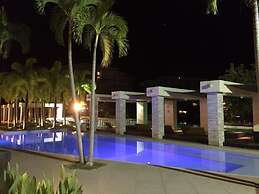 Beach Condos Pico de Loro Hamilo Coast