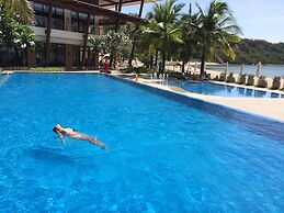 Beach Condos Pico de Loro Hamilo Coast